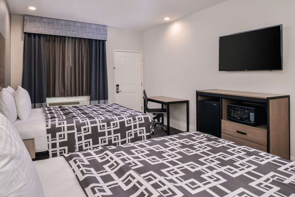 Palace Blue Tomball Parkway Hotel