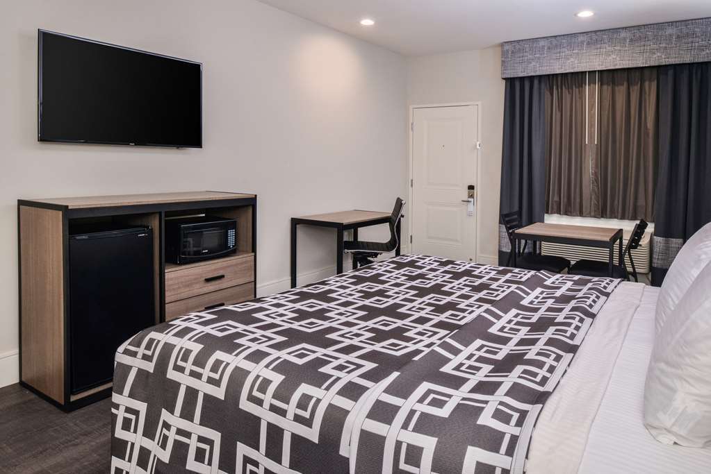 Palace Blue Tomball Parkway 2*